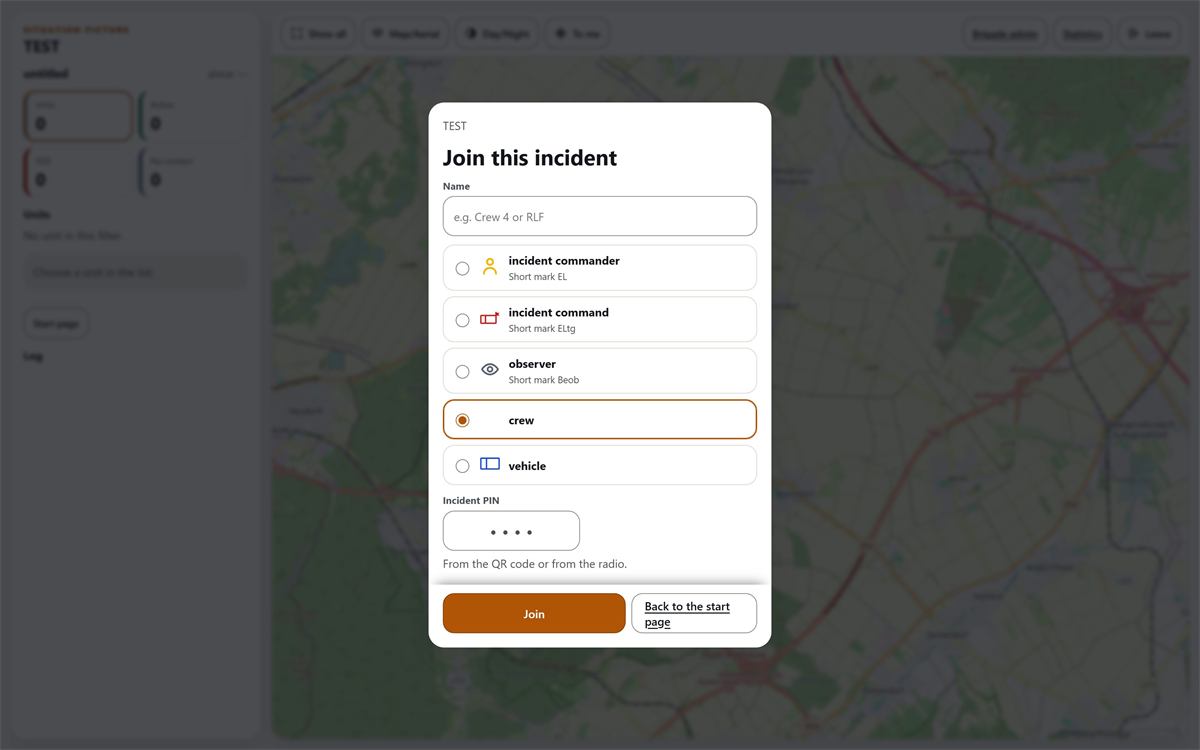 Sign-in form as a sheet over the map with the four choices Einsatzleitung, Einsatzleiter, Einsatzkraft and Fahrzeug